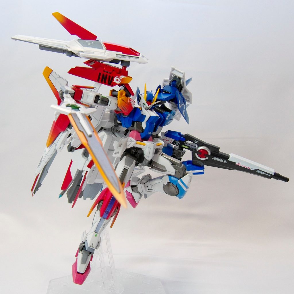 【GNフレイムソード】
ダークマターのプロミネンスブレイドとGNダイバーソードを融合させました。