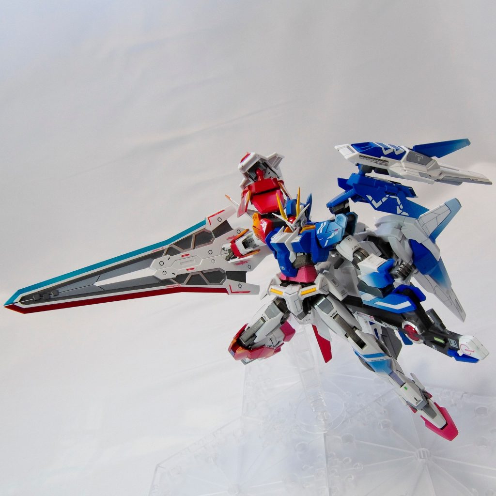 【バスターソードモード】
この状態、手に持たせるのが大変でした(-_-;)