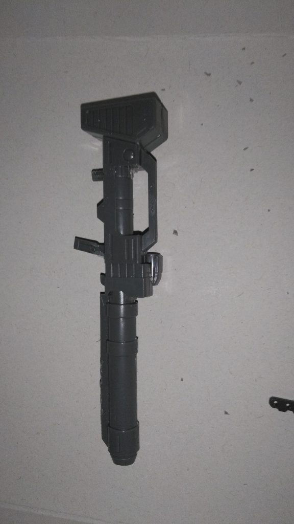 陸戦ガンダムとかに使うレールガンを逆手持ちできるように固定部分を作成