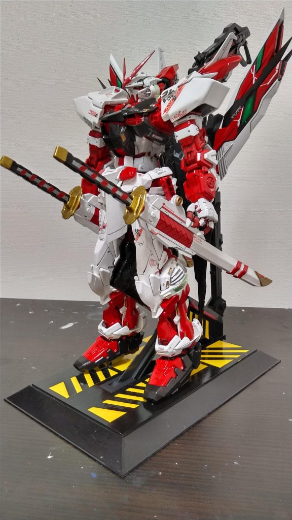 PGガンダムアストレイレッドフレーム改–2枚目/制作者：川ちゃん