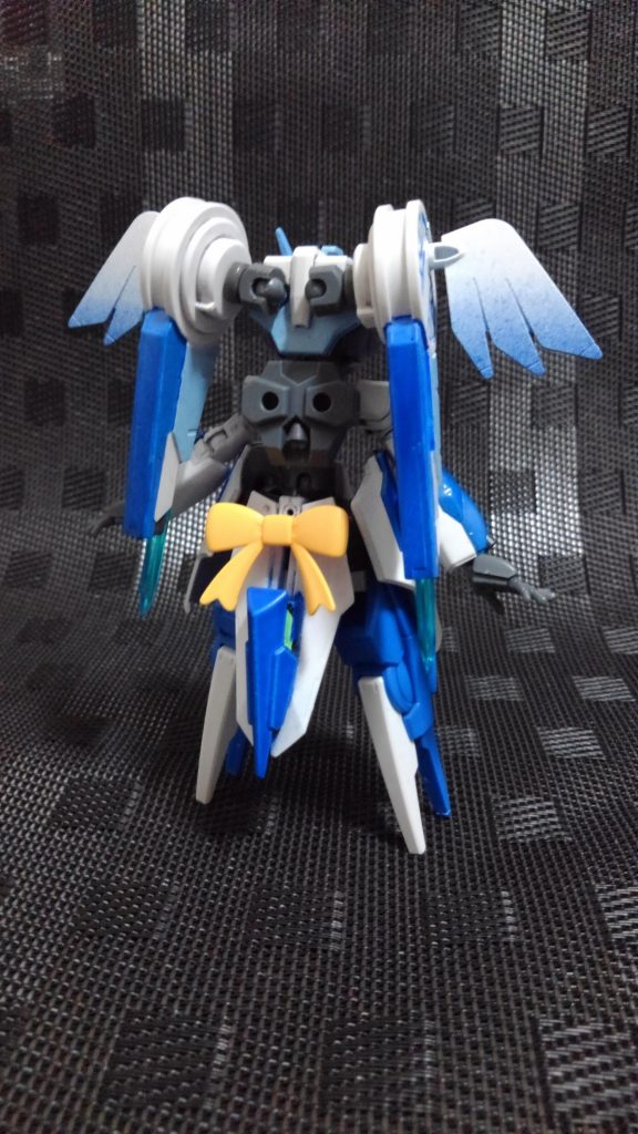 ELダイバーの一種で人間態を持たない自律型MSタイプ…という設定