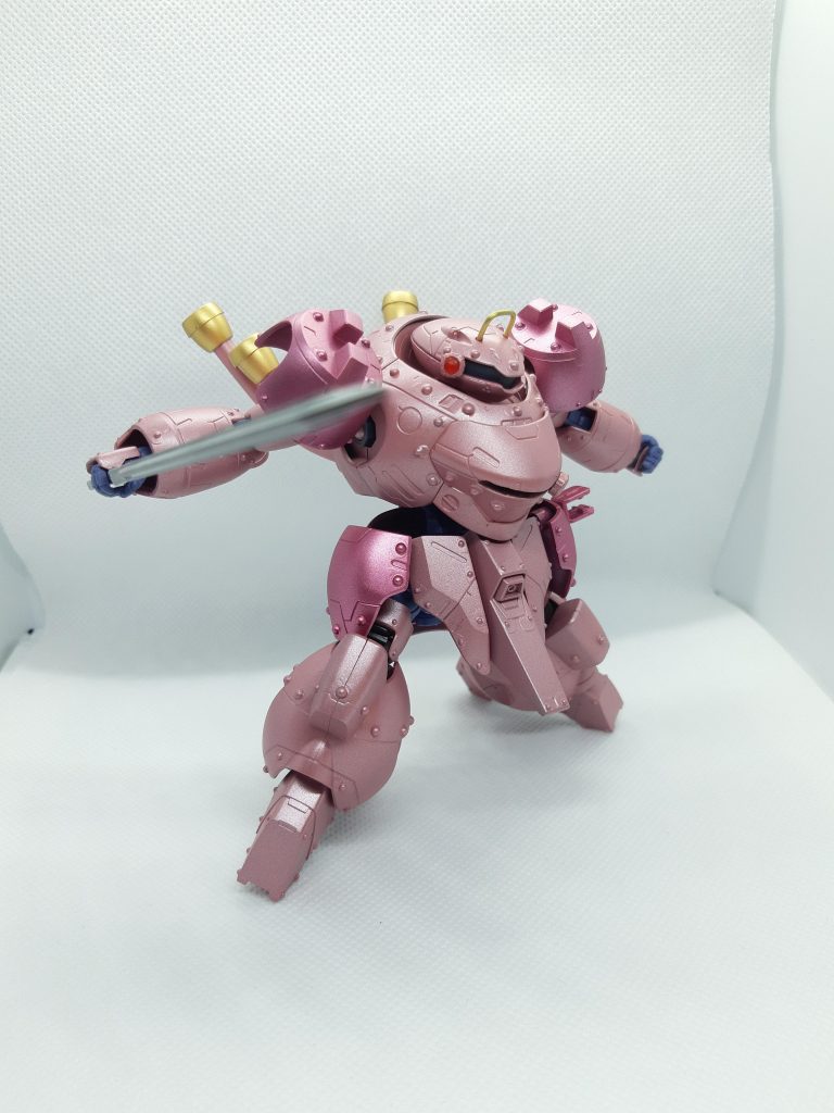 抜刀。刀はバルバトスから拝借しました。ハッタリが効いて良い感じ。