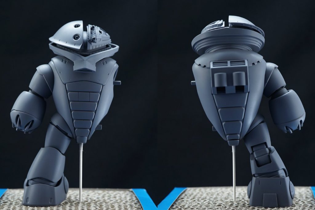 ## サフ吹き
メカサフ ヘヴィを吹き付け。
フレームはサフ色のままで行くのでしっかり色を乗せます。