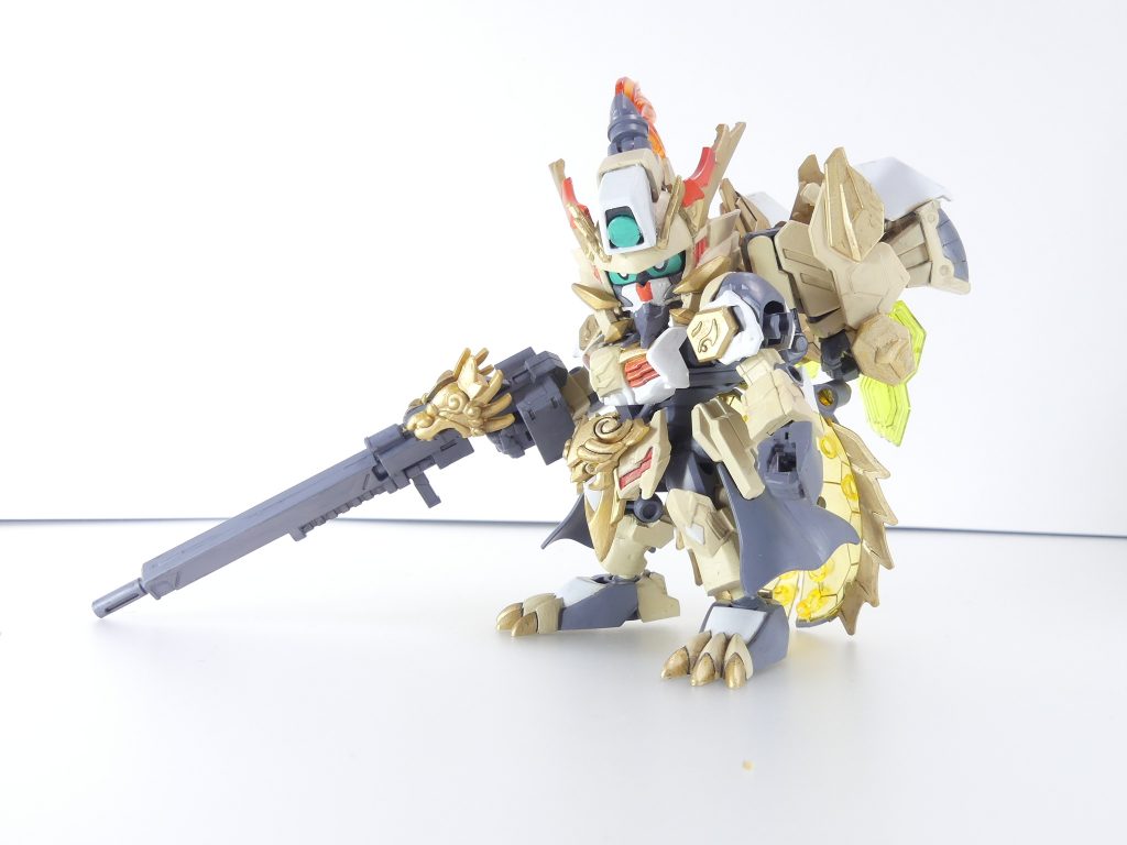 関平グシオンリベイク：フォース「ジャスティスファイト」のダイバー・シリュウが操るガンプラ。自警団「ドラゴンズ・ウォッチ」所属の青年。関羽雲長νガンダムと出会い、その心意気に惚れ彼の義兄弟となる。普段は関羽に追いつくため常に身体を鍛えているが、戦闘では近接・射撃の双方にその力を遺憾なく発揮する。･･･と言う設定。への字をパテ埋めした関係で、今回は珍しく脚部の肉抜きも埋めています。足は孫堅アストレイから。それ以外の身体はだいたい馬超ですが、肩や腰の飾りを取り払ったり取り払った飾りを別の場所に付けたりして別物感を演出。