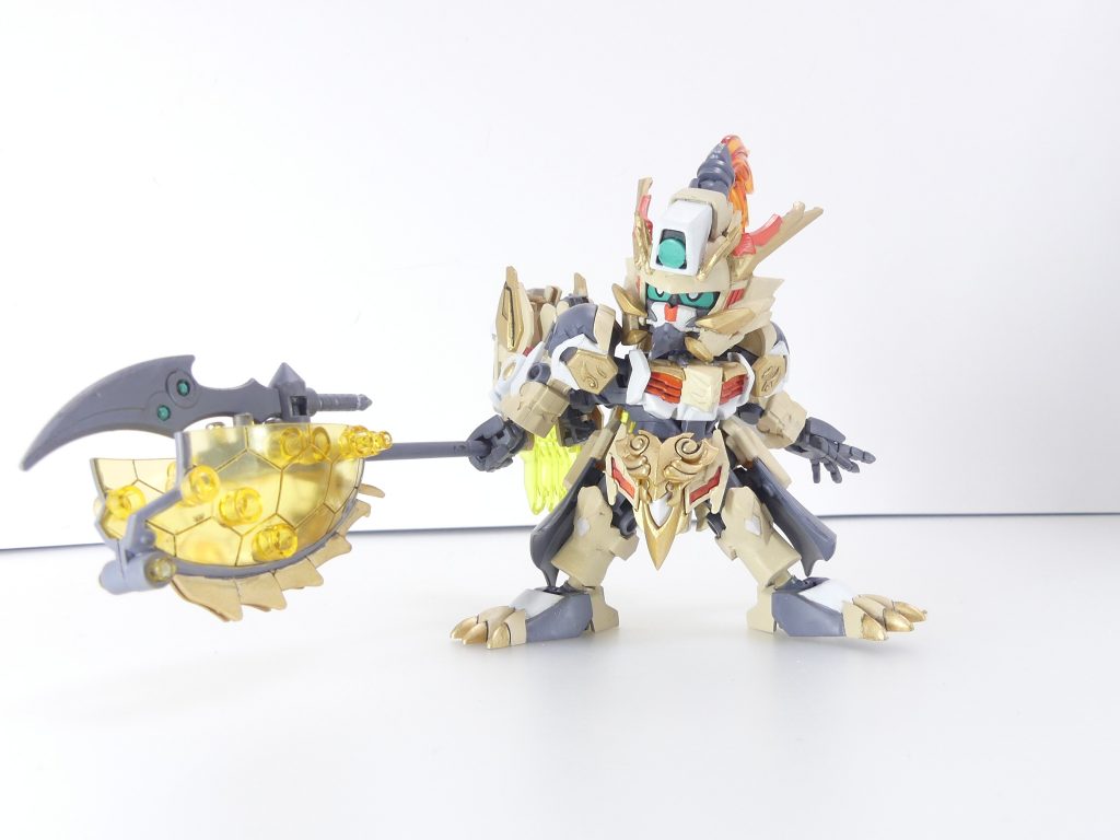 霊亀鉄砕打（れいきてっさいだ）：翠月刀と霊亀宝盾を合体させた大型のハルバード。切れ味と言うよりはその重量で相手を破砕する。