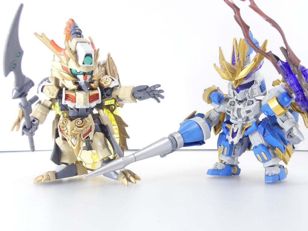 第90改「シドと相対した者」シド。彼は、一人のダイバーの人生をも変える。～フォース・「ジャスティスファイト」のフォースネスト～引き続き、シュナイデだ。アルザス？･･･今ここにいることをわざわざ彼女に教えるとでも思うのか？私は、この後の「決戦」に賛同する同士を探しにやってきたのだぞ？それとシドな。･･･早速話を聞き出してみた。かつて、Ｓランクダイバー・シドと戦ったダイバーの一人で･･･お。メモリで見覚えがあったが、機体（ガンプラ）を乗り換えたのだな、シリュウ？どうやら、はやりの「鉄血」をモチーフに･･･それこそ、鍛え直したかのようだな。シドは、強者。それは知っている。彼のガンダムテルティウムはシンプルながら非常に完成度の高いもので、圧倒されたそう･･･武器にランチャーは持っていたか？持っていた･･･らしい。これと、同形か（アルザスとの戦闘時のスクショを見せる）？･･･そうか、「同じ」か･･･ＧＢＮでは、安易ながら武装のデータ上の「コピー」も可能ではある、が･･･彼女がシドと知り合いだったと言うことはないはずだ。シドはＳランクダイバー。アルザスは･･･何というか、「武器庫」。住んでいる世界が、まるで違う。今はともかく昔のアルザスは、バトルには積極的ではなかったから。シドも「バトルしたい」ダイバーと戦うはずだ･･･そういえば、シドと戦ったのは･･･いつ頃だったか？「１年ほど前で、今はどこにいるかも解らない」、か･･･まぁ、ありえない話ではない。ＧＢＮは引退することもできる。しかし、シドには引退の理由が見つからん。まるで、どこか遠いところに行ってしまったかのよう･･･考えすぎか？