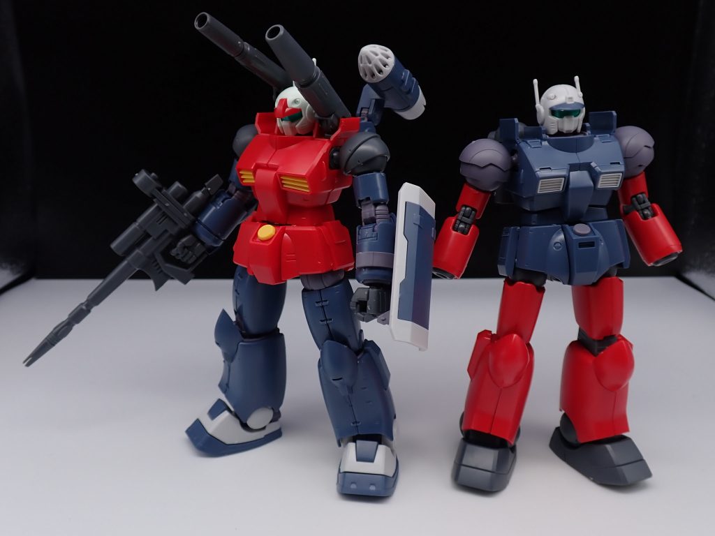 右キャノンは余りのパーツで、脚細い～