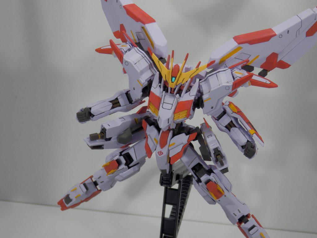 レールガン
ちょっと見えにくいですが、両腰部のバインダーに付いています。