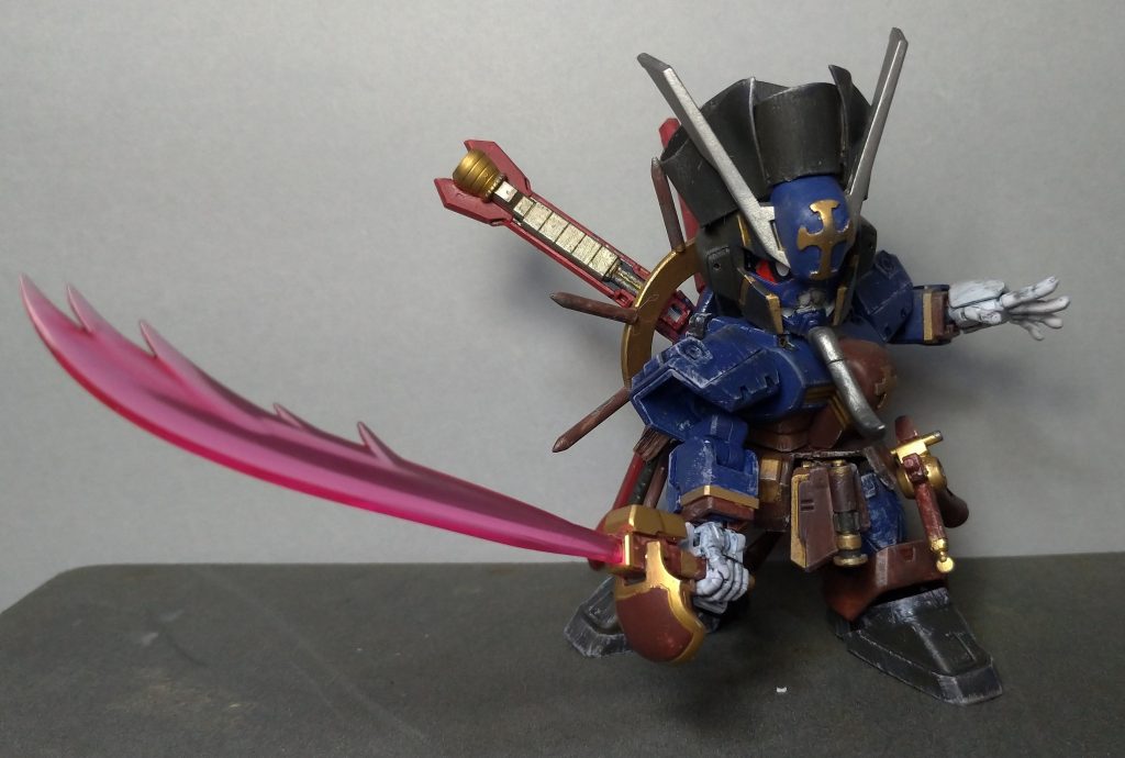 ビームザンバーはコトブキヤ・MW25のハンマー・サーベルのものの接続部を削って合わせました。
一応コンパウンドで磨いてあります。

ビーム・シールドとブランドマーカーのほうはHGUCクロボンの腕パーツがジャンクで運良く手に入ったのでそのまま転用できました。