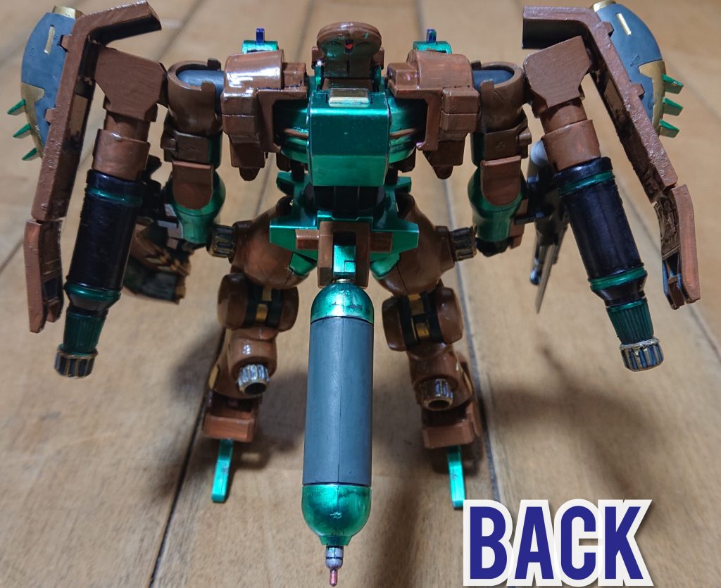 機体のスラスター部分には、塗装した穴キャップを接着して、機動力強化を再現しました。