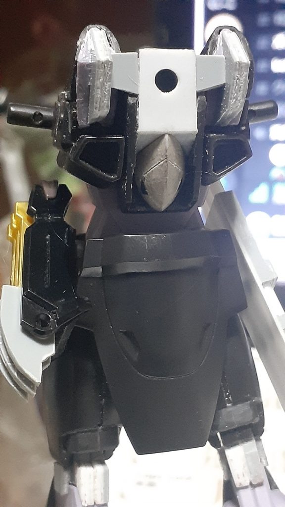 背中のストライカーパックや各部パーツも可能な限り作成して再現しております
ちなみに、ソードやランチャーなどの一部のストライカーパックも付ける事が可能です