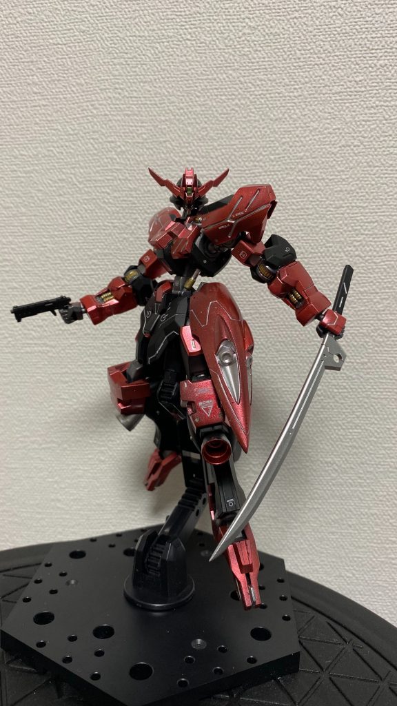 バックパック外してハンドガン&刀