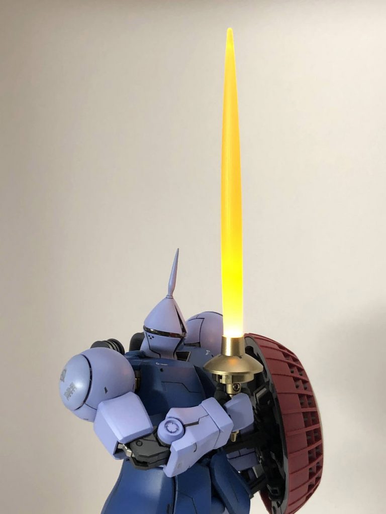 頭部は少し形状を変更しています。