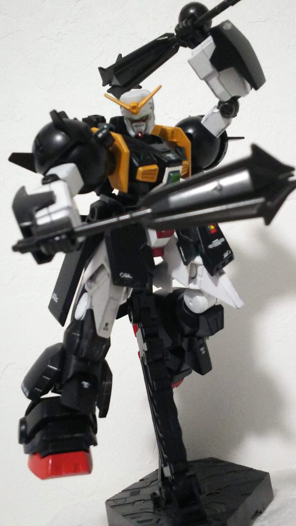 元々武装の少ない機体なので、ツインメイスを追加。相性良し。