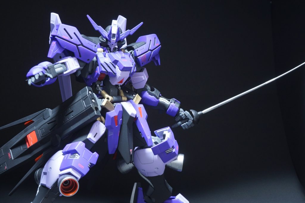 バーストサーベル
目立つようにシルバーで塗装しました。