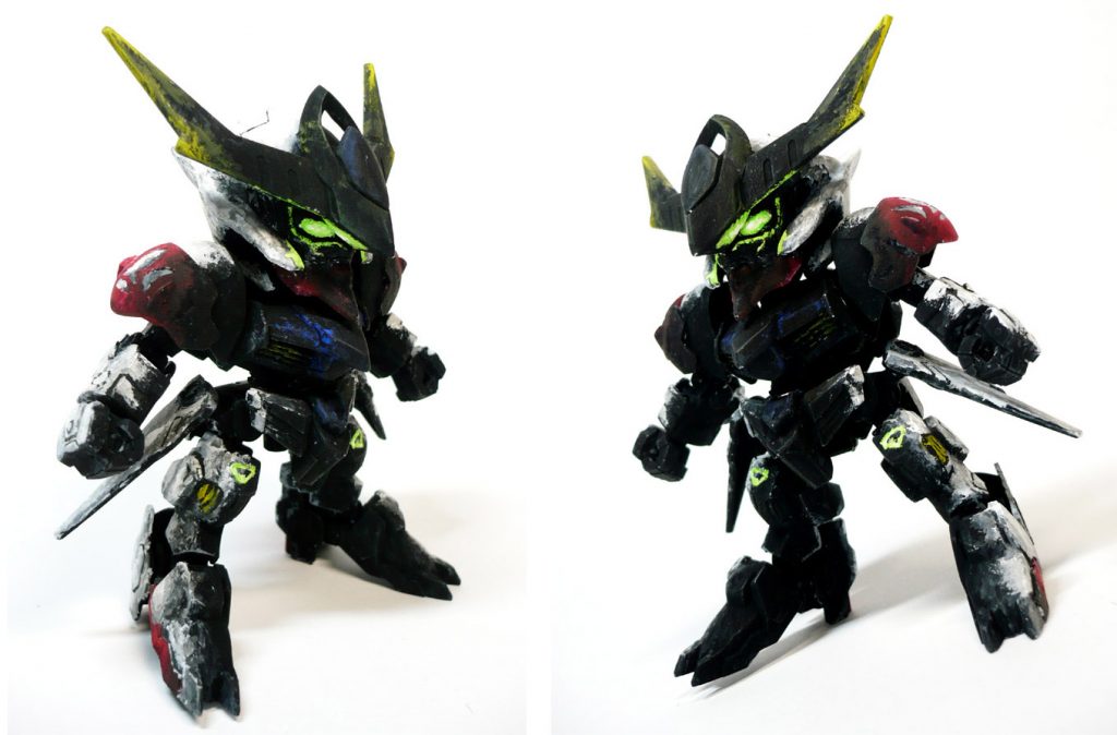 白背景で各部塗装を紹介。
逆光撮影だと全く確認できませんが
正面の影色部分にも元々のボディカラーを暗めに入れています。

正面に影色を入れてしまっているので
他のポージングを取ると…色合いが崩れてしまうので
基本、立ち姿しか出来ません(´；Д；`)