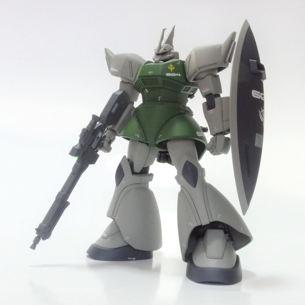 キットのままの方がゲルググらしいのですが、好みで改修しました。