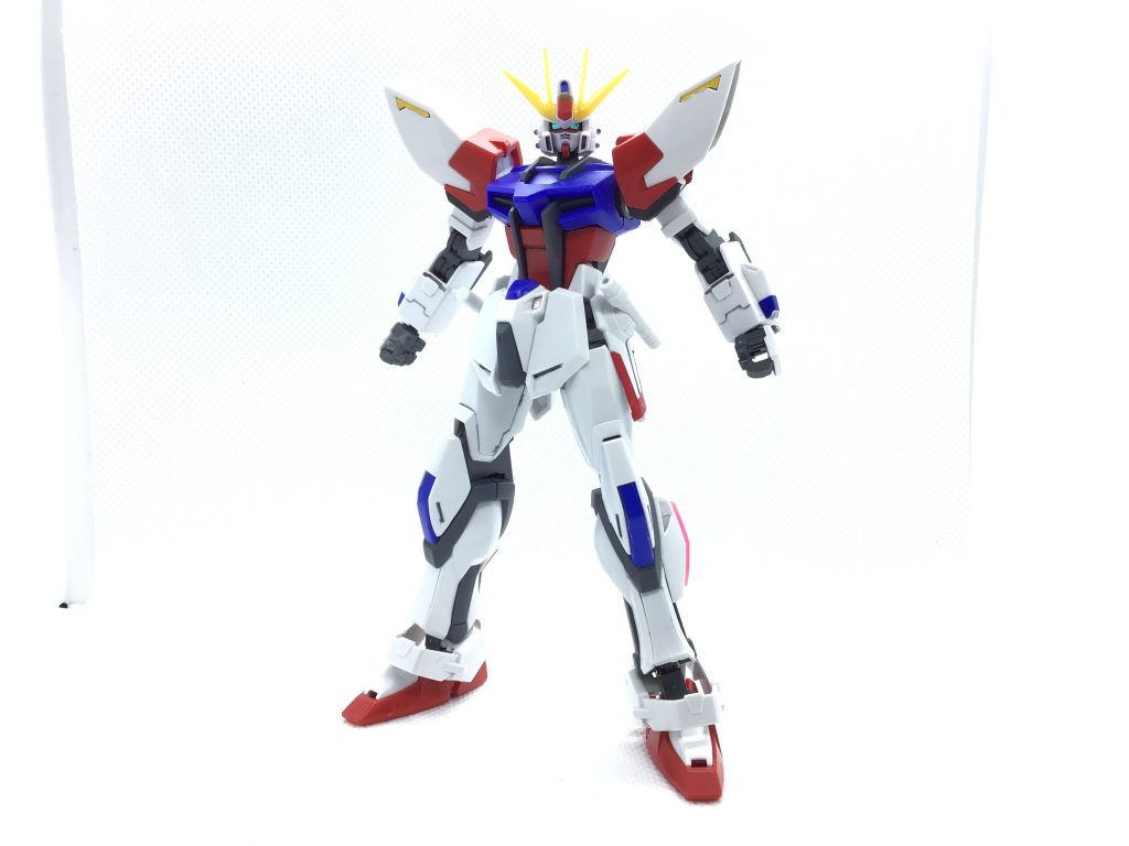 まずは本体。ストライク型特有のプロポーションを再現しつつ、とても組み立てやすかったです!