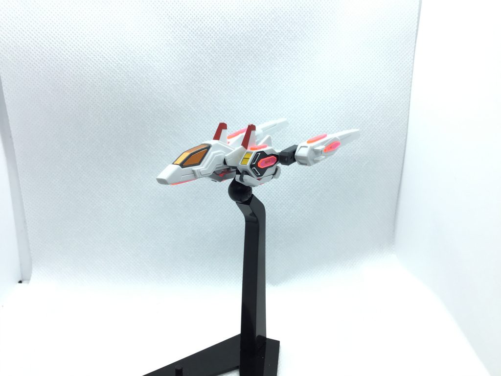 付属のユニバースブースター。こちらも色分けは甘いですが、シルエットやギミックは完璧です!