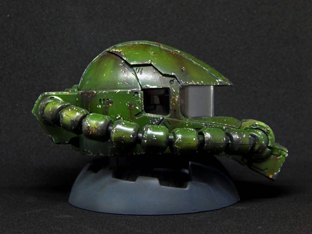 I tried too recreate the rust-streaking effect using different 
paints.