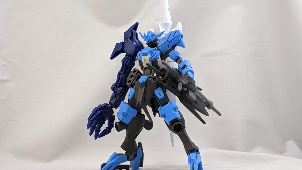 あまり大きな改造はせず、組み換えと簡単な加工でマネしやすい作例にしました