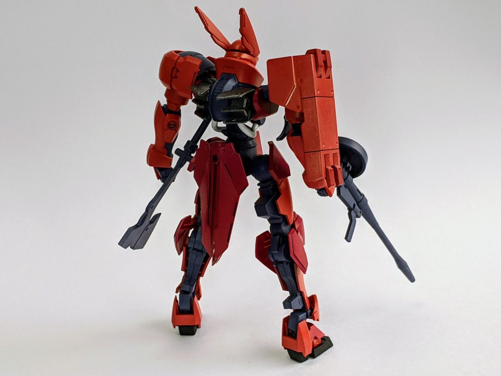 背面。
腰だけ少しいじってありますが、これはグリムゲルデでトールギスを作ろうとして挫折した名残。