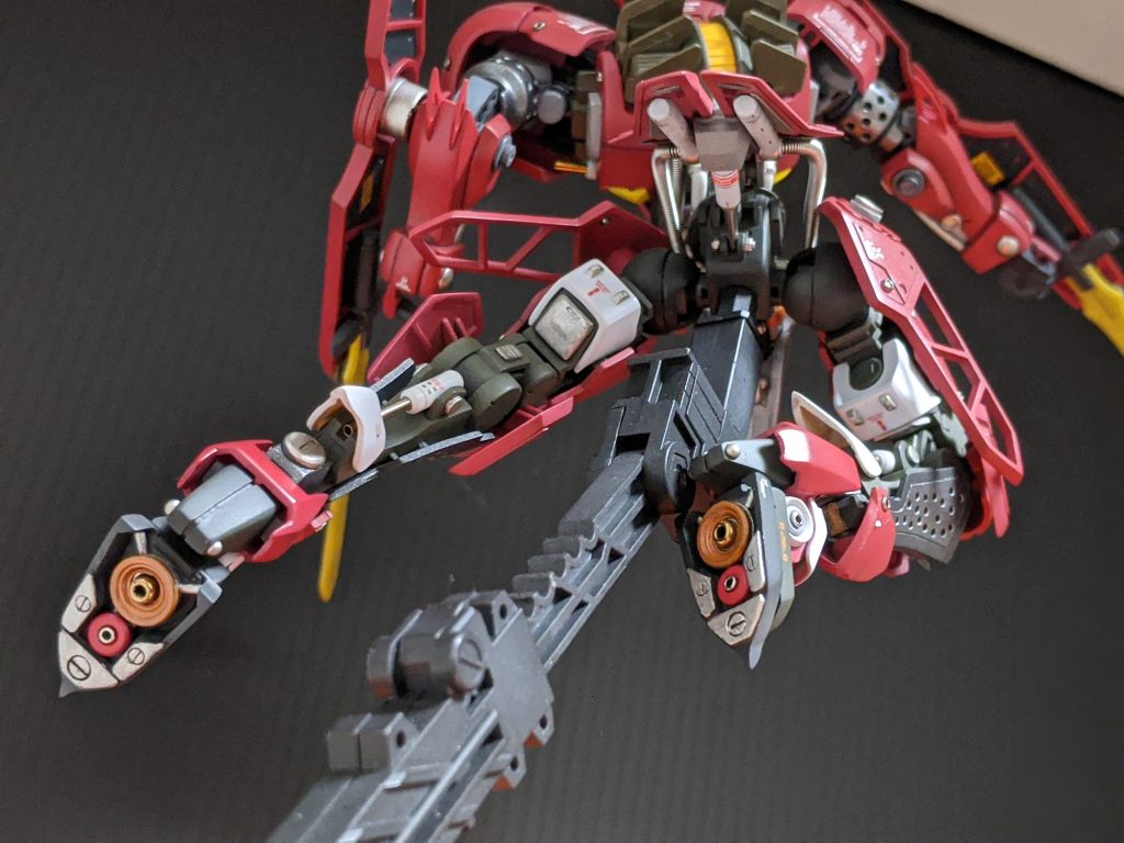 足裏を自作して、数ミリ脚長にしました。