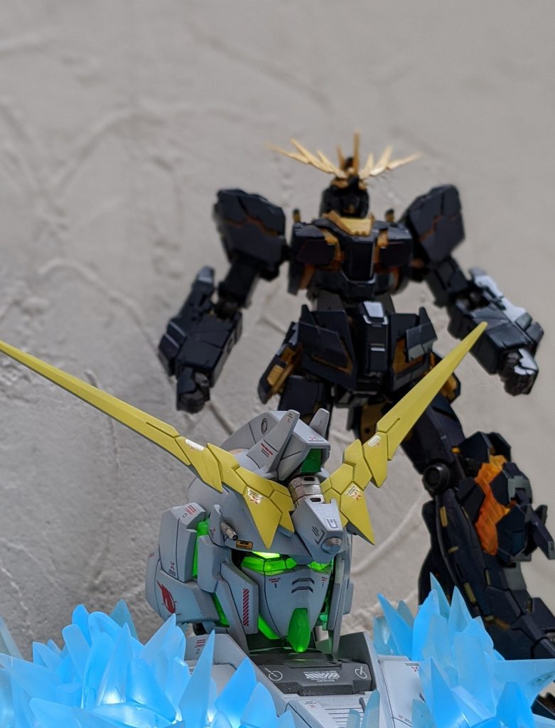 バンシィと一緒に。