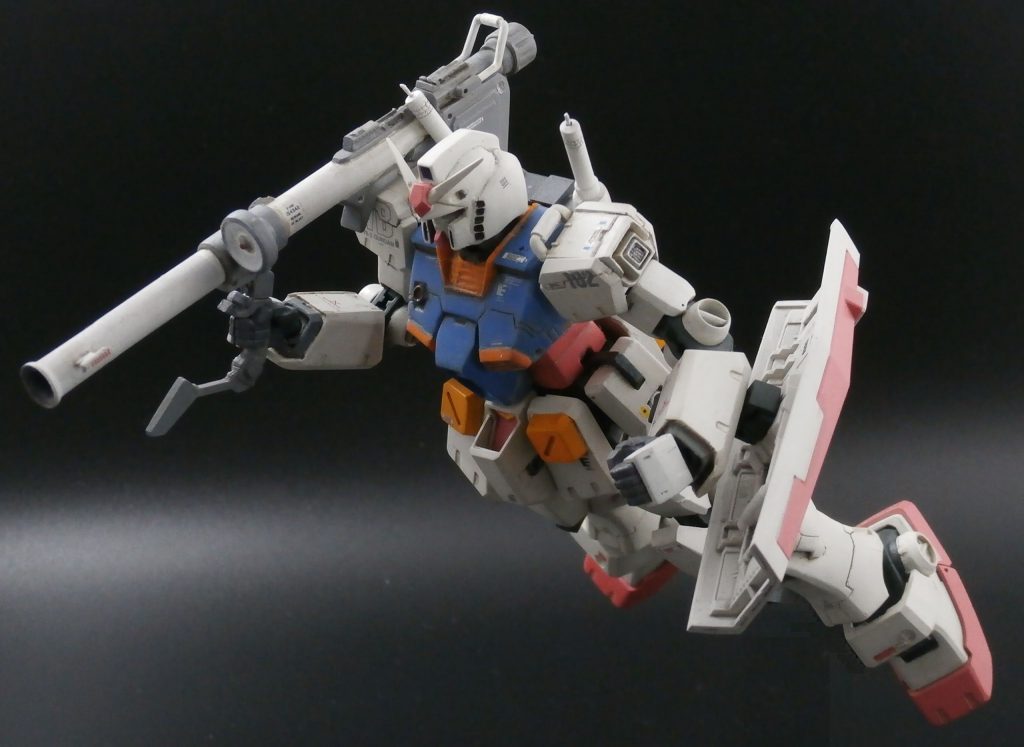 作品テーマは「ア・バオア・クーへの出撃」です。“未来の宇宙兵器”をイメージするのは容易ではありませんが、現用戦闘機と宇宙ステーションの質感を念頭において製作しました。