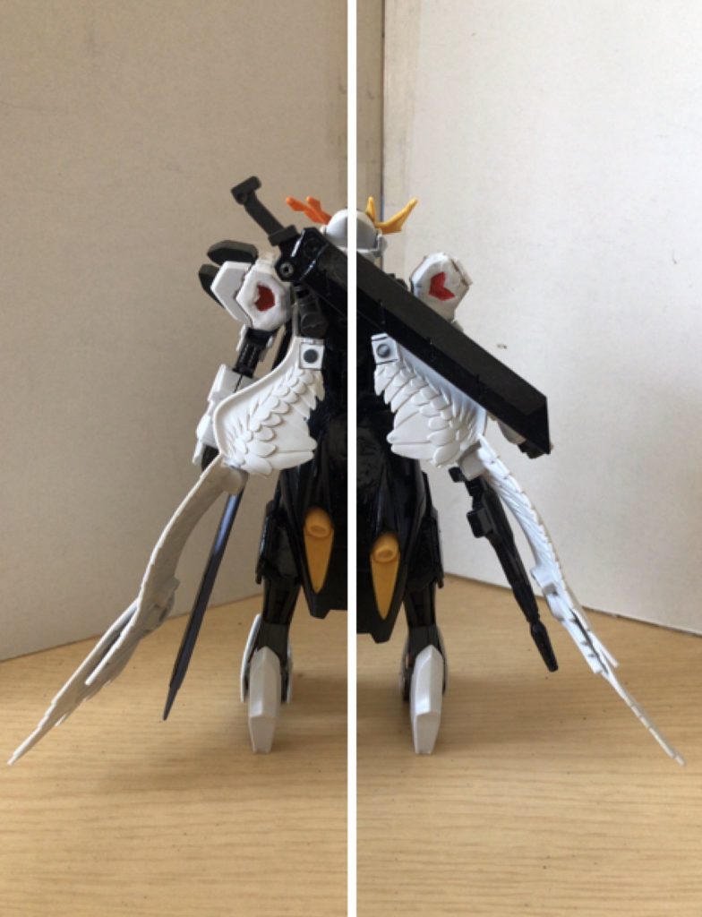 後ろ姿です。右と左でリアアーマーの高さが異なりますが、これはモードチェンジを搭載しているからになります。左は通常時です。  右は長距離飛行時となります。 長距離飛行の際には背中の羽を広げ、リアアーマーを下げることで大気圏内の戦闘を有利にします。
最後まで見てくださりありがとうございます。 次回作も見てくださると嬉しいです。