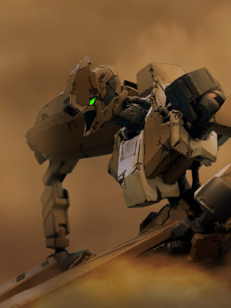 頭部にLEDを仕込み、配線をキット内に隠しました。