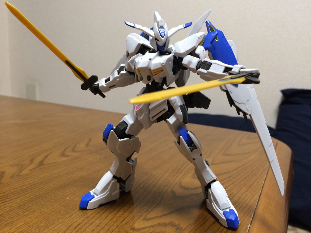 ポージングした写真がこれしか有りませんが、アップします。少し暗いですね。墨入れはしてません。第2期が放映されているときに、慌てて作りました。