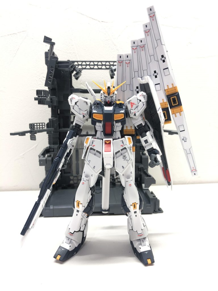 見慣れてるせいか、やはりファンネル片側のみがしっくりきます。