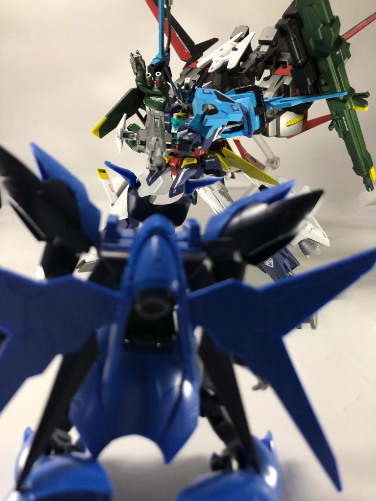 アニメのあのシーンを再現してみました。
決戦兵器なんでここまで苦労して倒すことは無いと思いますがかっこいいですよね