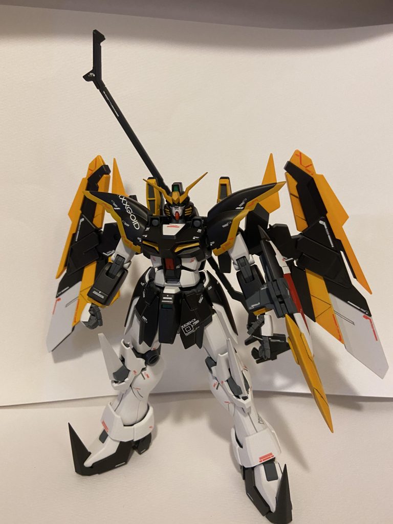 フロントビュー
デカールはプレバン特有の水転写デカールを使っています
ルーセット装備のカラーリングはオリジナルです