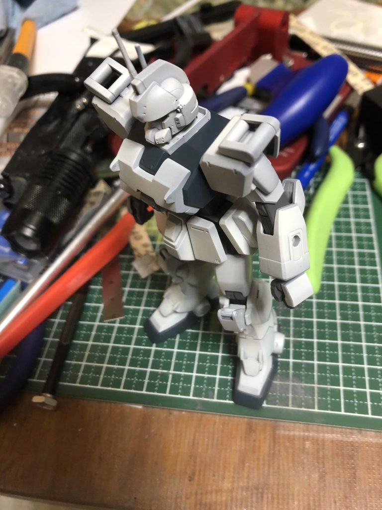 ベースカラー塗装、あまりサフと変わらないなと思いました
今回はここからウォッシングやフィルタリングで色数を上げつつ色味を落としていきました