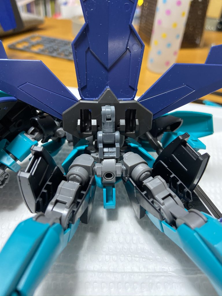 リアスカートはコトブキヤさんの力を借りる。