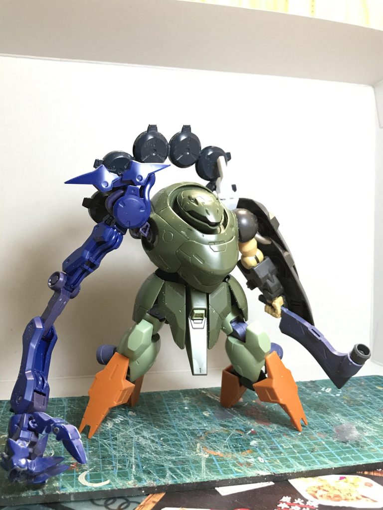 ひらめいてプラネイトディフェンサーをつけてみたの図。これはこれでかっこいいかもだけど後半雑魚化する四天王キャラ臭がしたため量産化にはいたらなかった。