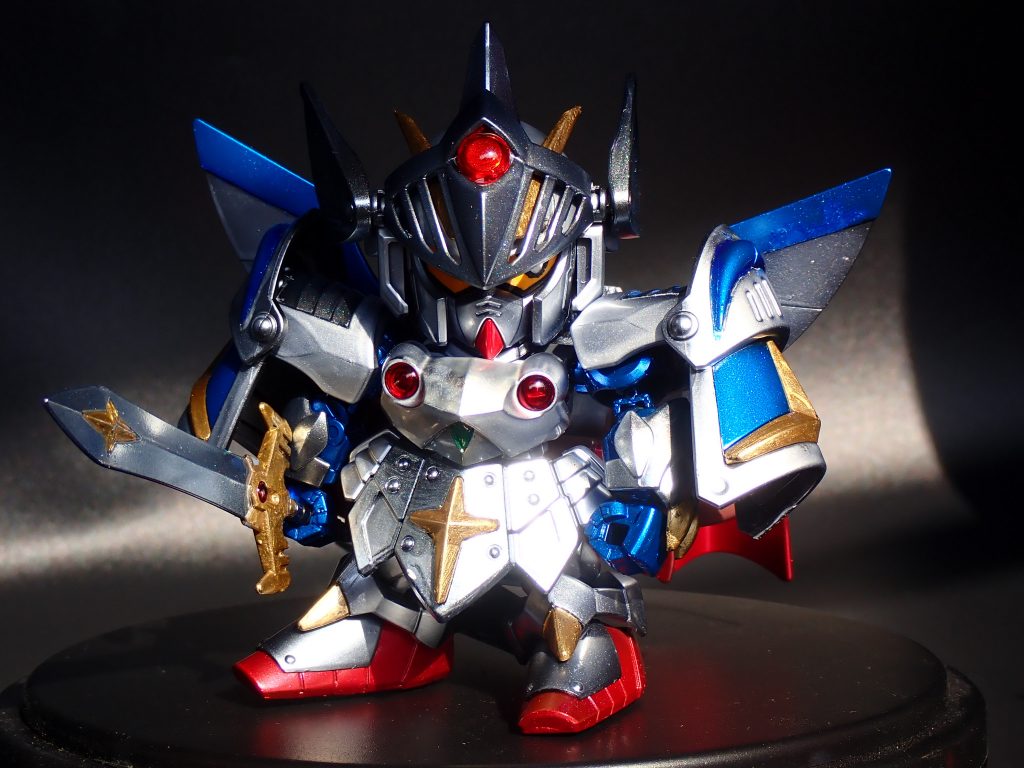 シルバー部分も2種類のシルバーを塗り分けています。白っぽい部分と黒っぽい部分でちょっとメリハリが出たかなと思います。