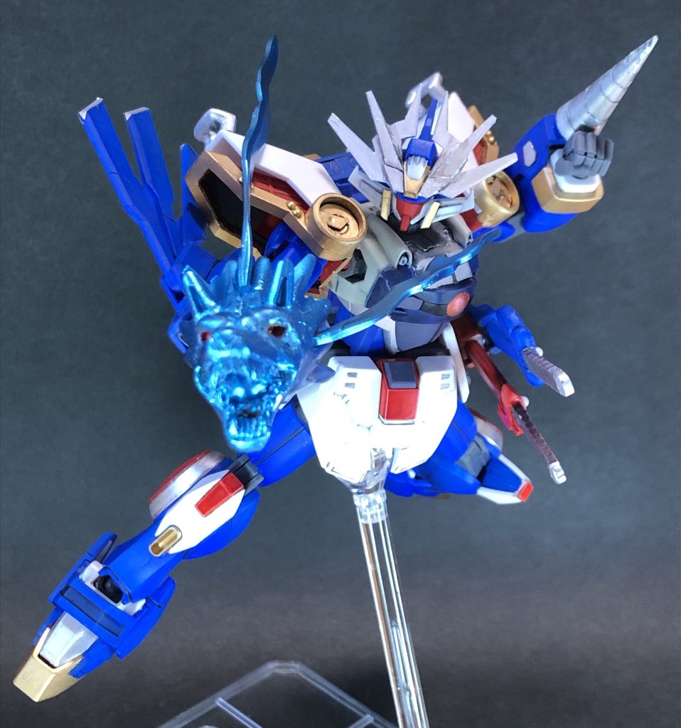 爆狼疾風拳 別アングル
ウルフヘッドを肩に付けたかったのですが、上手く流用できるパーツがなく、オーラのエフェクトのみ作成することにしました。