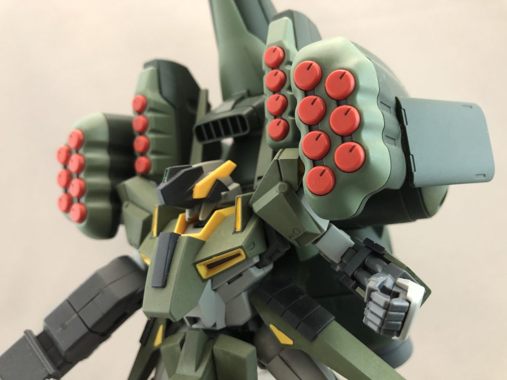 ミサイル斉射!
もうほんとズサのバックパックかっこよしゅぎぃ!
かっこよし!色分け良し!手触りよし!よしよしずくめの3よしで超おすすめキットです。なんならブースターポッド単品売りしてくれんじゃろうか...。