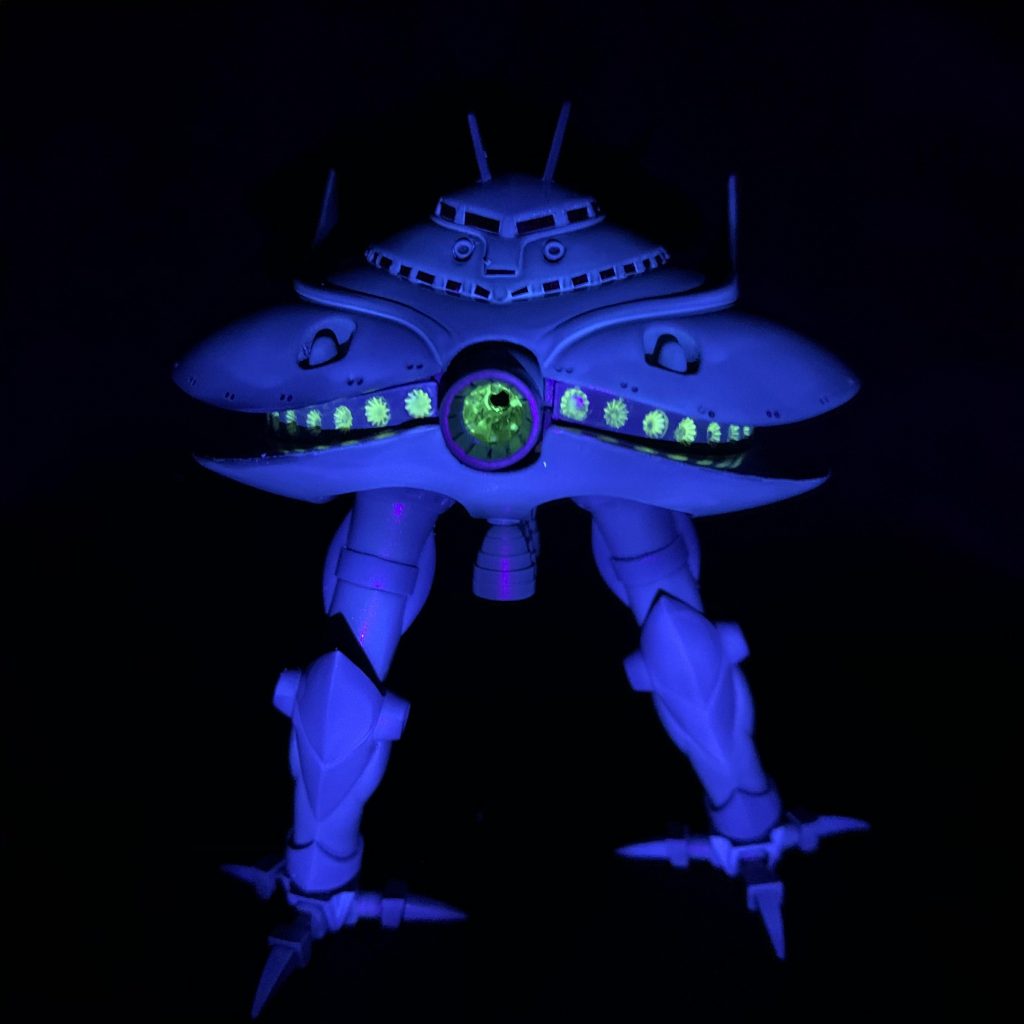 蛍光カラーにて塗装