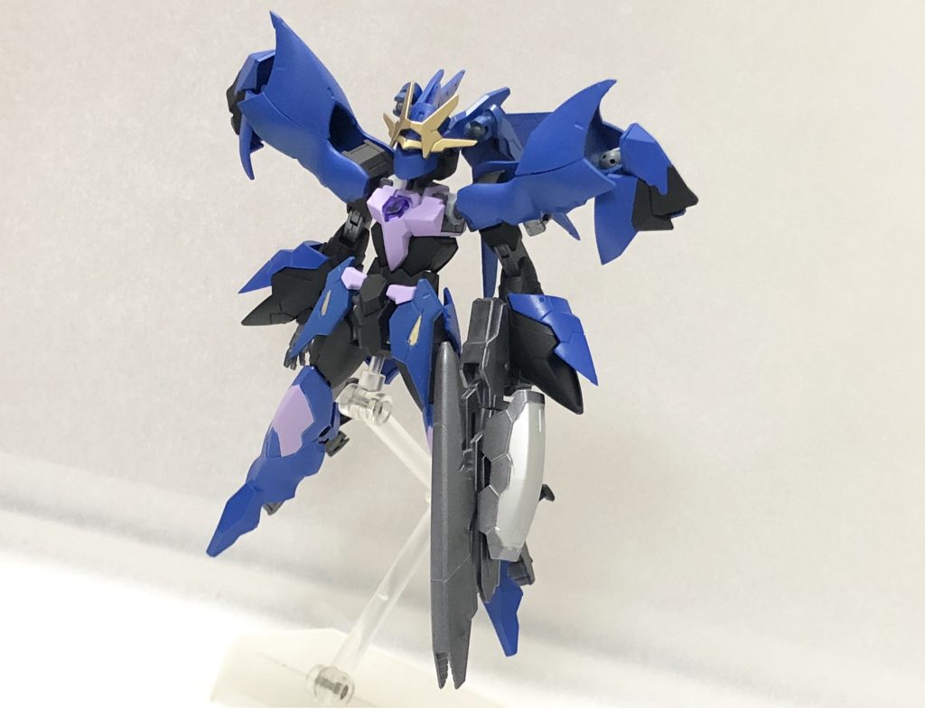 パーツ配置変更により大幅な見た目変更が狙いでした 腕は魔法使いの袖みたいな感じで気に入ってます