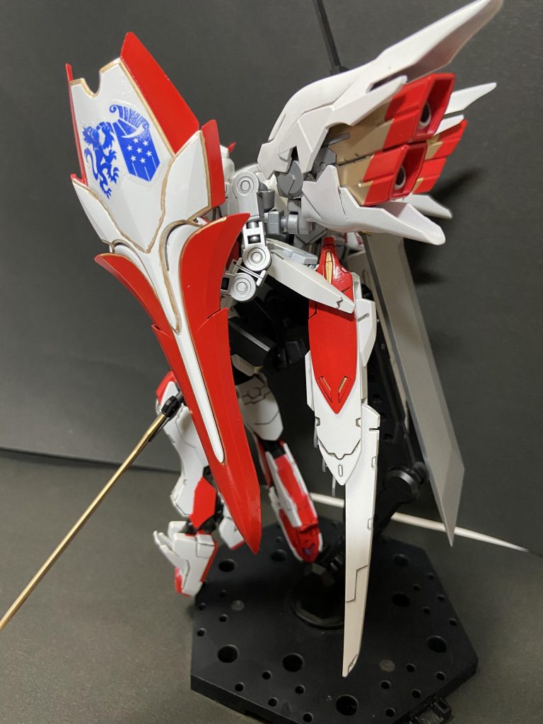 左側フレキシブルシールド
(厄祭戦仕様っつってんのにギャラルホルンデカール貼ったのは失敗でした。ご容赦ください)