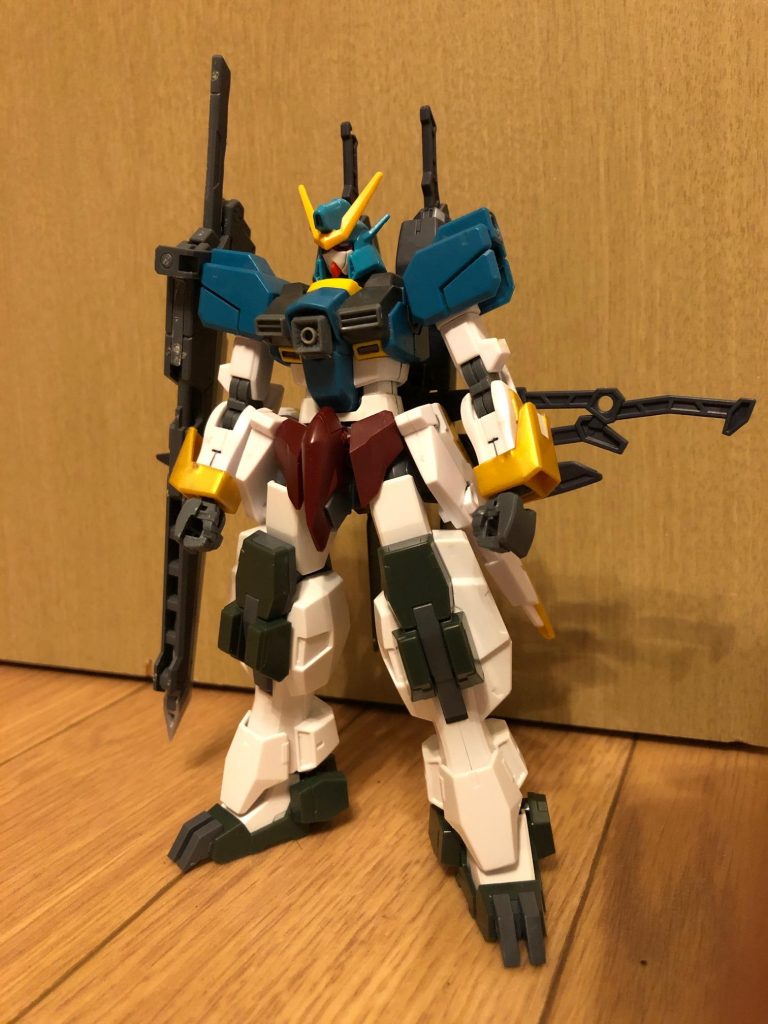 初期案この時既に大体の構想はできてはいましたが、腰を忍パルスにした所、サバーニャの足とは相性が悪く、写真の状態にしか足が開けない動かせないという事で断念。マスクもAGE-3にしてました。