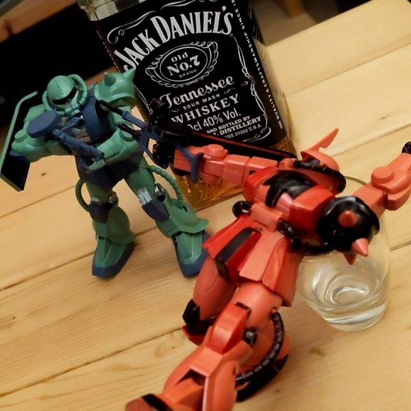 ザクvsシャア専用ザク