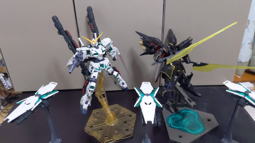 レイヴンガンダムとのツーショット。