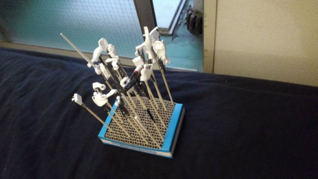 早く乾くように風通しの良い窓際に置いてみました。