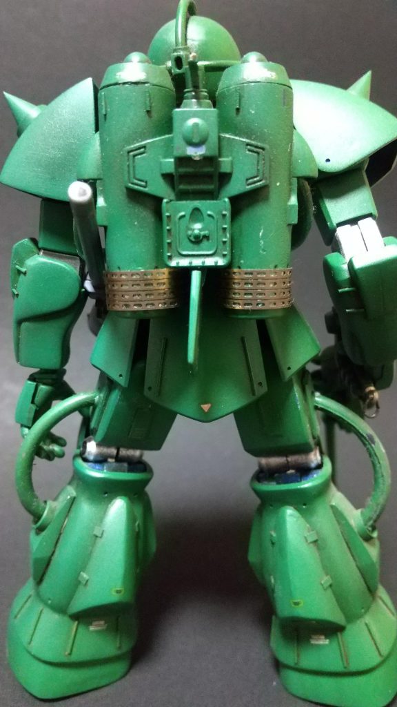 背面の印象にこだわって制作しています懐古的な、ローテク風な、継ぎ足し感みたいなのが好きです