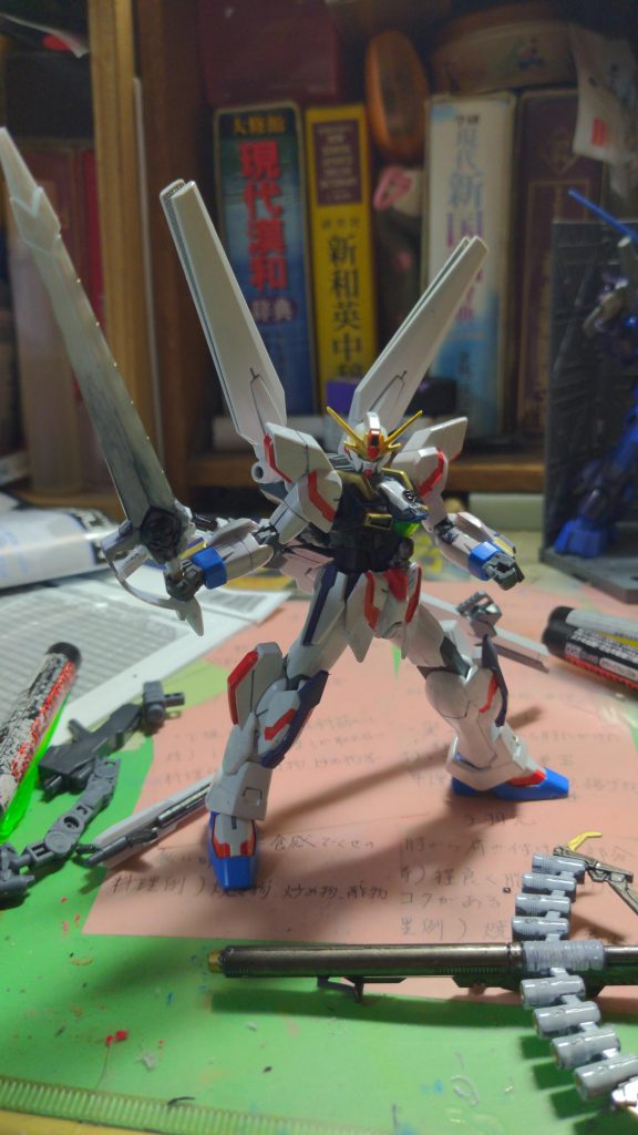 ムラマサブラスター
ガンダムX魔王真打用に制作したもので、クロスボーンX1フルクロスが仕様していたものを再現！！純粋な質量武器でもあるがビームシールドを切ることが出来る。搭乗者の感情が高ぶることで武器のリミッターが解除され真魔王剣が使用可能になる。解除後は魔王のソーラーシステムによって常時ビーム刃が展開するまさに村正の名に恥じぬ武器である